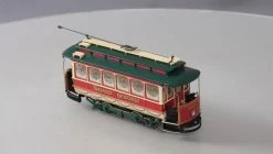 Bachmann 25127 On30 Closed Christmas Street Car -Bachmann Store 20190531 085829 C1 Trainz 4254478 05