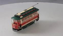 Bachmann 25127 On30 Closed Christmas Street Car -Bachmann Store 20190531 085829 C1 Trainz 4254478 07