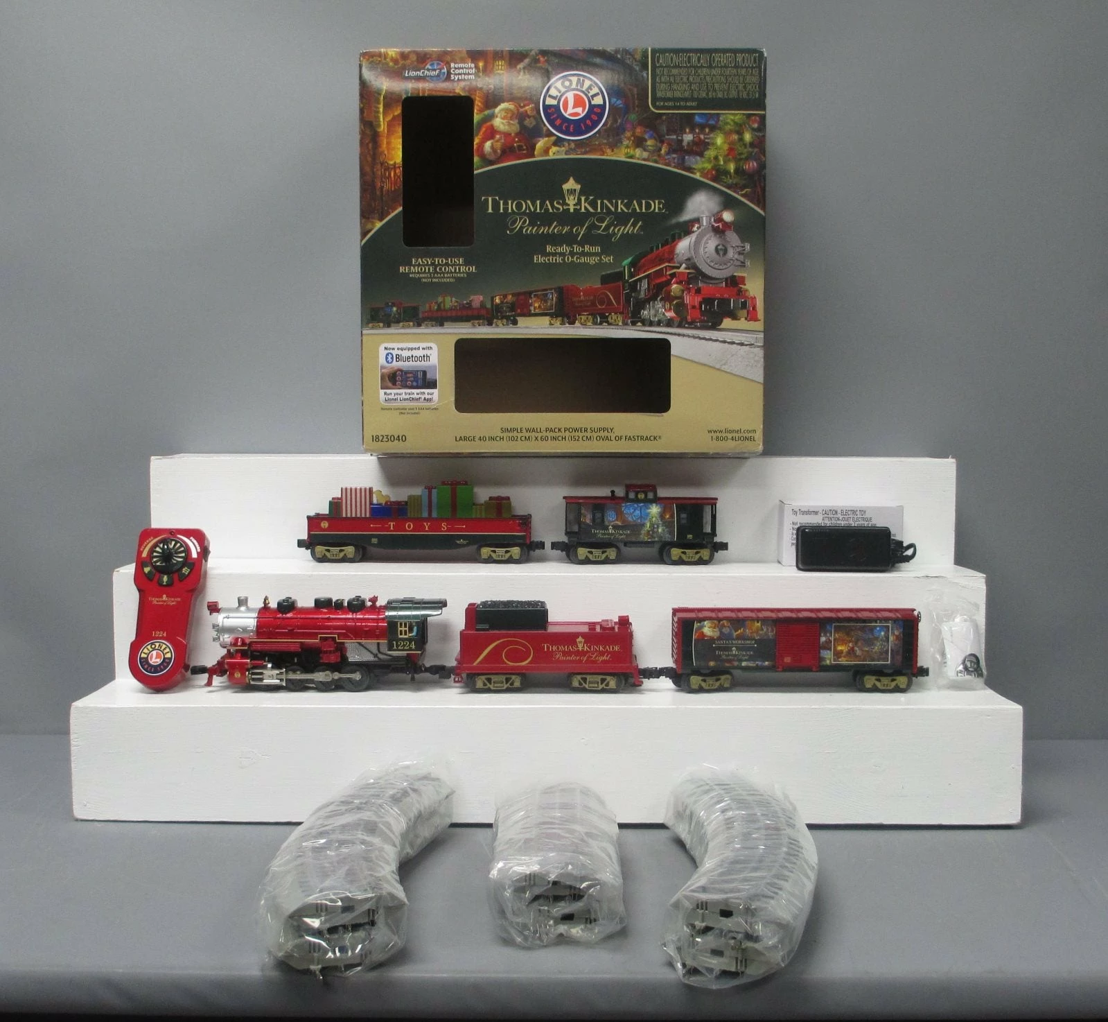 Lionel 1823040 Thomas Kinkade Christmas LionChief O Gauge Train Set W/ Bluetooth 3 Lionel 1823040 Thomas Kinkade Christmas LionChief O Gauge Train Set W/ Bluetooth