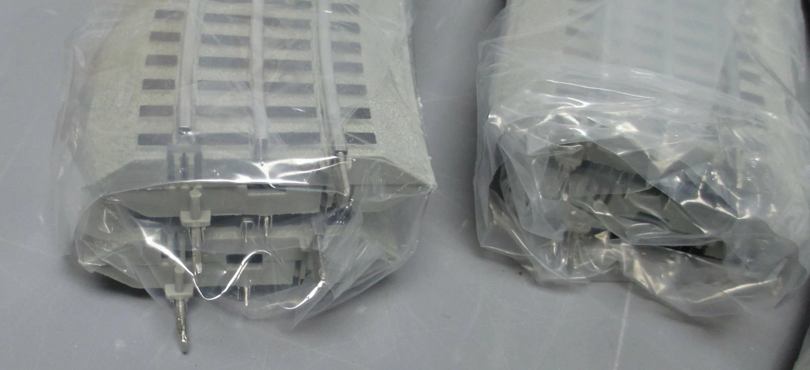 Lionel 1823040 Thomas Kinkade Christmas LionChief O Gauge Train Set W/ Bluetooth 9 Lionel 1823040 Thomas Kinkade Christmas LionChief O Gauge Train Set W/ Bluetooth - Image 7