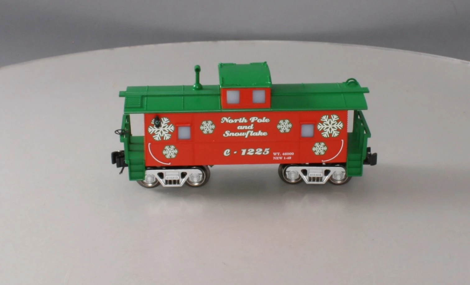 RMT 96950 O Christmas Caboose With Operating Marker Lights 4 RMT 96950 O Christmas Caboose With Operating Marker Lights - Image 2
