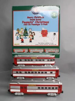 Lionel 6-35286 PEANUTS Christmas Passenger Car 3-Pack Add On
