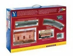 Bachmann 25017 Christmas Village Steetcar On30 Gauge Trolley Set