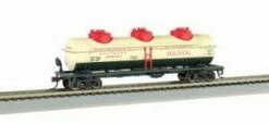 Bachmann 17148 HO Christmas Eggnog 40' 3-Dome Tank Car