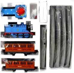 Lionel 6-30162 O Gauge Thomas And Friends LionChief Christmas Steam Train Set 5 Lionel 6-30162 O Gauge Thomas And Friends LionChief Christmas Steam Train Set -Bachmann Store 6 30162 2