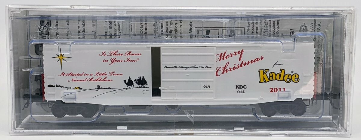 Kadee 6914 HO Scale Christmas 2011 Kadee Christmas PS-1 50' Boxcar #014 4 Kadee 6914 HO Scale Christmas 2011 Kadee Christmas PS-1 50' Boxcar #014 - Image 2